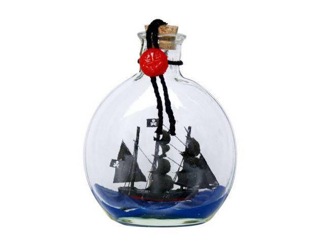 Calico Jacks The William Model Ship in a Glass Bottle 4: Calico Jacks The William Model Ship in a Glass Bottle 4in. -- Calico Jacks The William Model Ship in a Glass Bottle 4in. #21ST50273