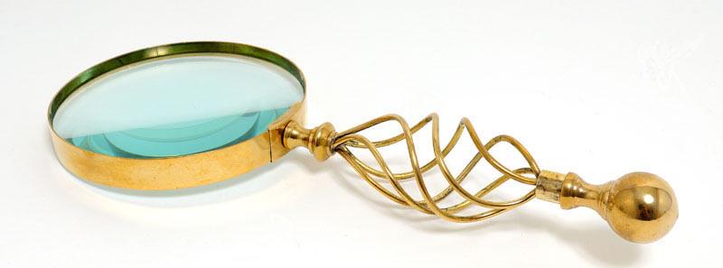 Magnifier in wood box- 5 inches: Magnifier in wood box- 5 inches -- This magnifier is made with high quality gold brass. It has a spiral handle displaying a very regal look. With crystal clear lens, it can be a very useful tool for r