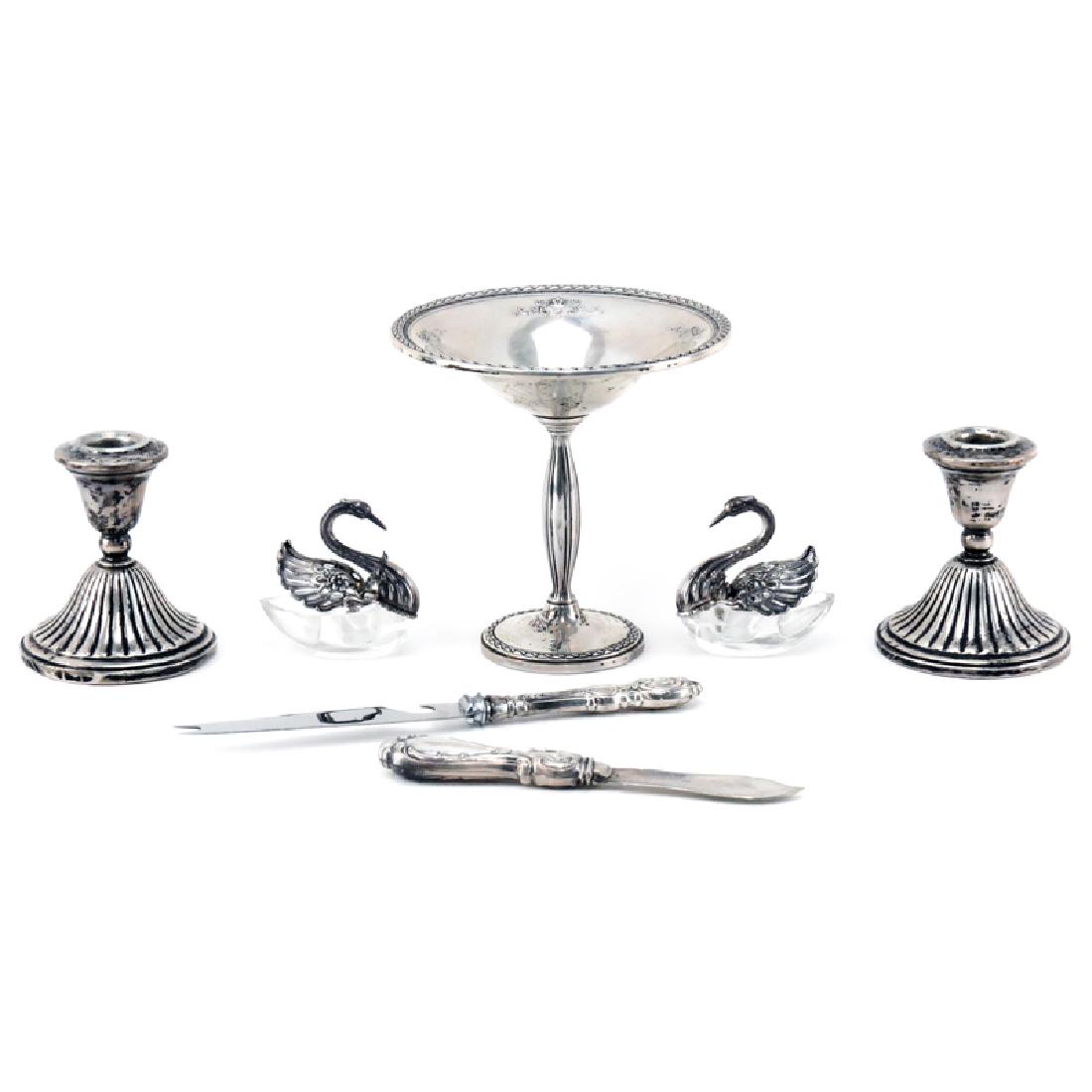 Grouping of Seven (7) Sterling Silver Tabletop Items. (1 of 7)
