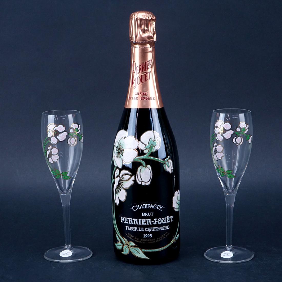 PerrierJouet Champagne Brut Gift Set. Includes 750ml