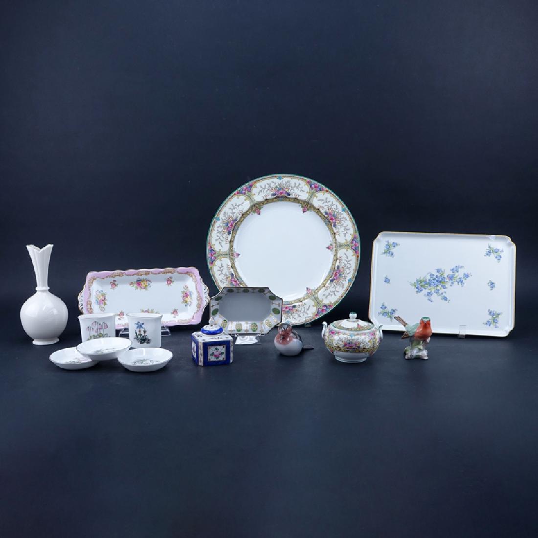14 Piece Lot Vintage Porcelain Table Top Articles. (1 of 5)