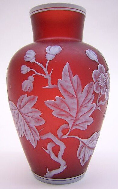 Unsigned Thomas Webb & Sons English Cameo Art Gla: Unsigned Thomas Webb & Sons English Cameo Art Glass Vase with Red Ground and Carved White Overlay and Trademark Butterfly Back of Vase. Unsigned. Ground and Polished Pontil. Very Good Condition. Measu