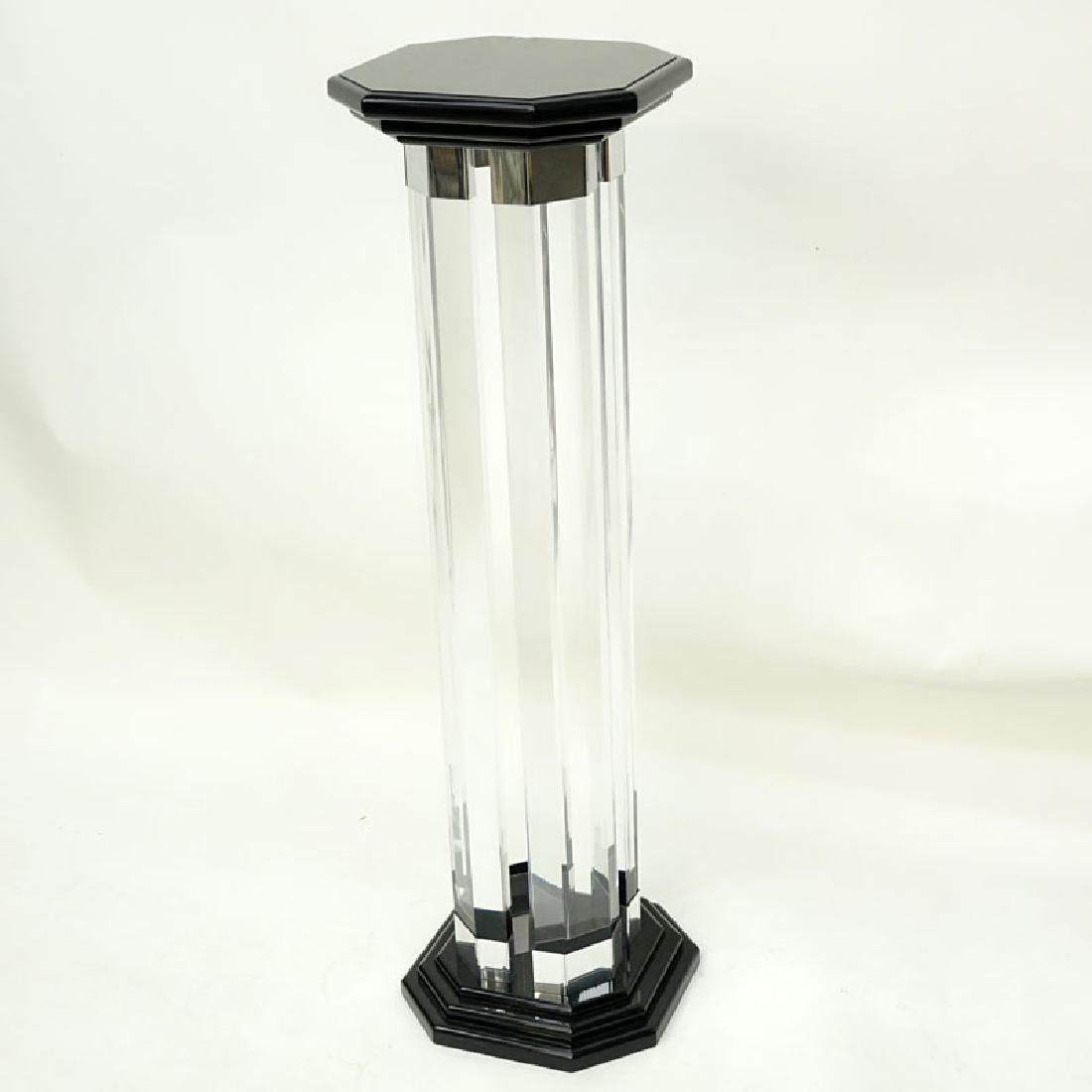 Mid Century Modern Lucite and Black Lacquer Pedestal. (1 of 5)