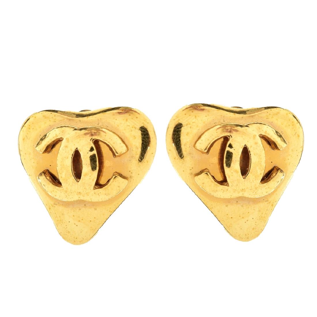 Chanel Gold Tone Heart Shape Enamel Clip Earrings (1 of 6)
