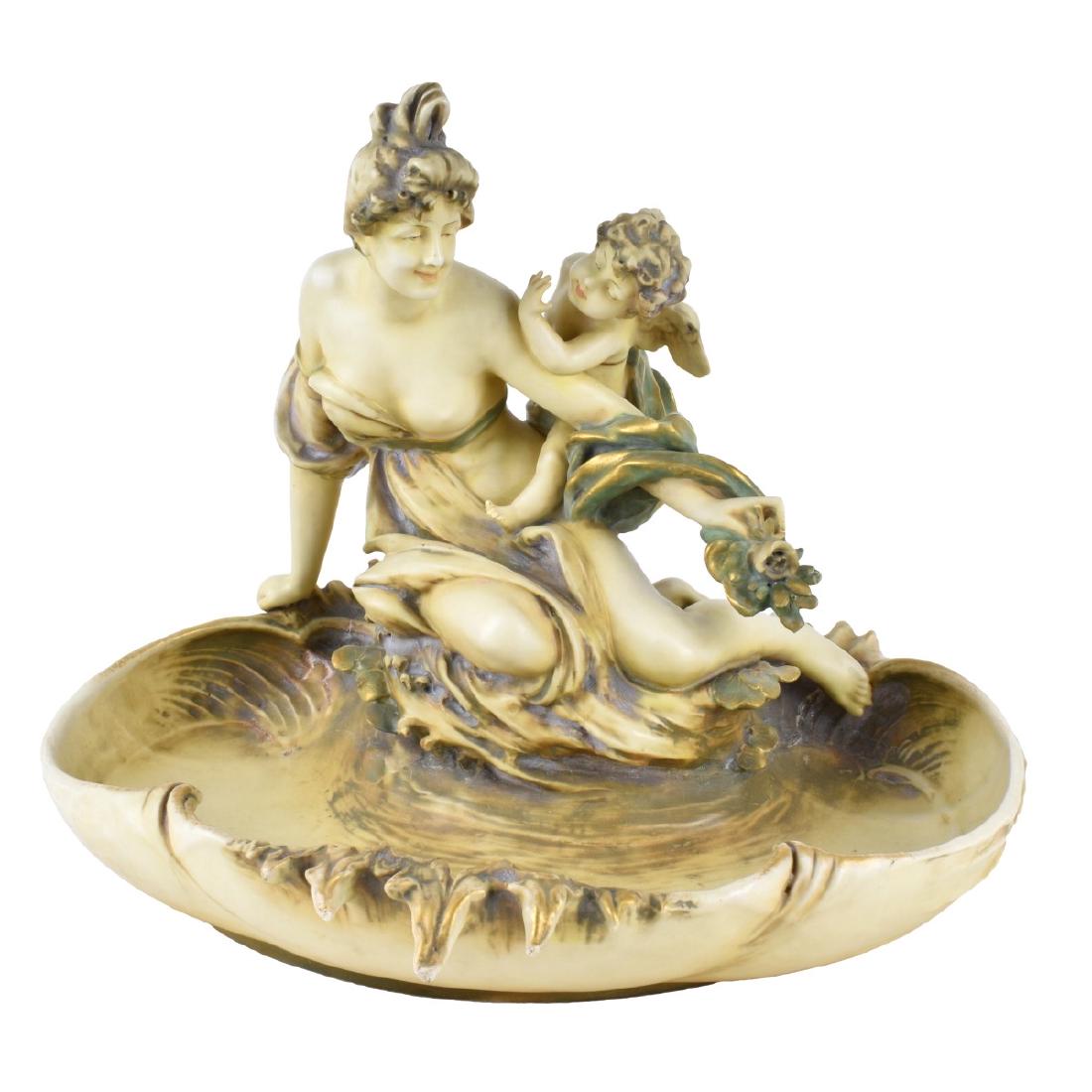 Turn Teplitz Amphora Centerpiece (1 of 5)