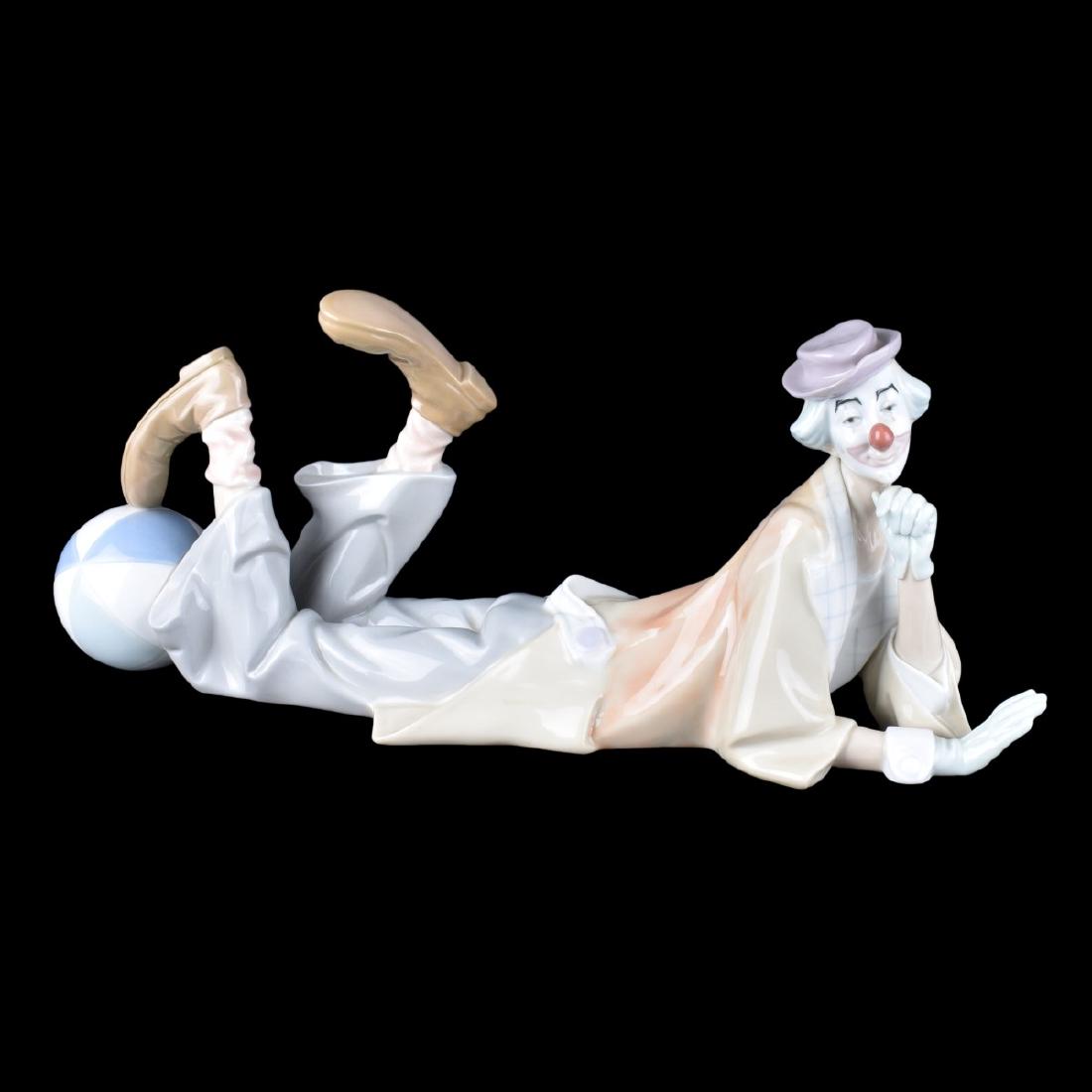 Lladro Reclining Clown (1 of 5)