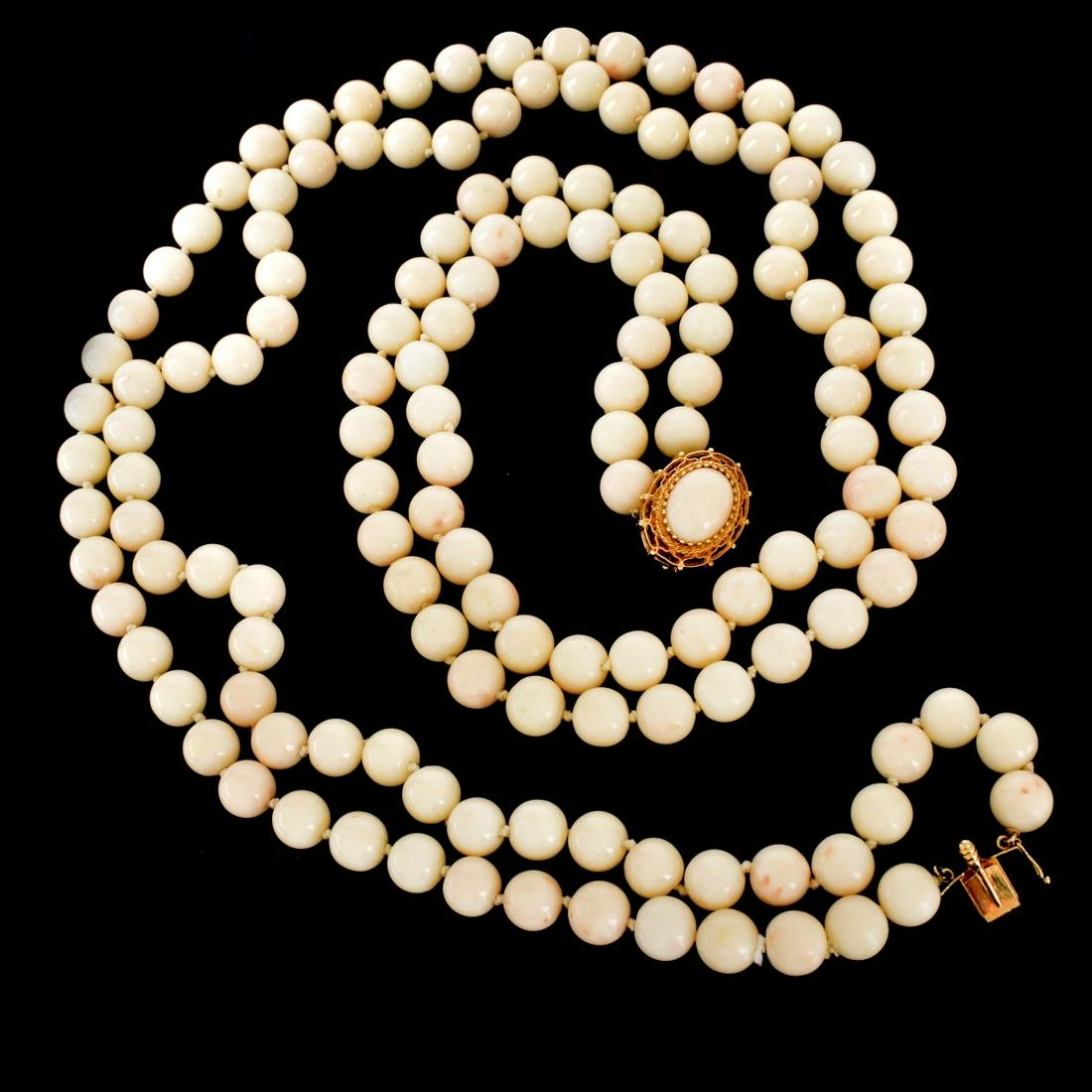 Vintage Angel Skin Coral Necklace (1 of 4)