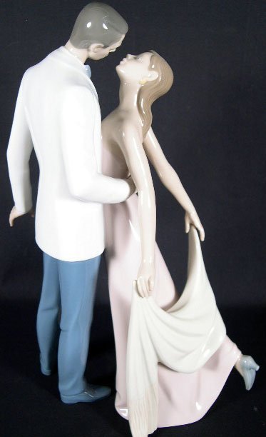 Porcelain Figural Lladro Group #6475 "Happy Annive - 3