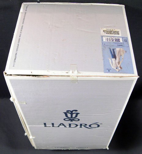 Porcelain Figural Lladro Group #6475 "Happy Annive - 5