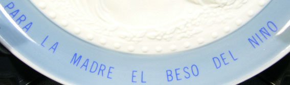 1971 Lladro Mother's Day Plate. First Year of Issu - 3