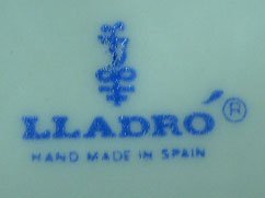 1980 Lladro Mother's Day Plate. Signed Lladro (log - 2