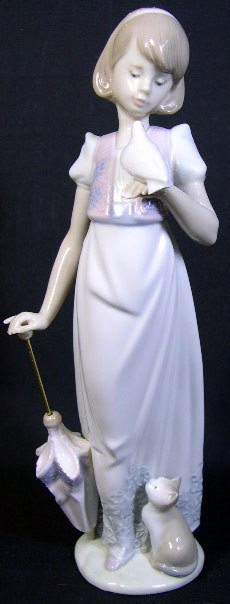 Porcelain Figural Lladro Group #7611 "Summer Strol