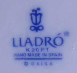 Porcelain Figural Lladro Group #7611 "Summer Strol - 5