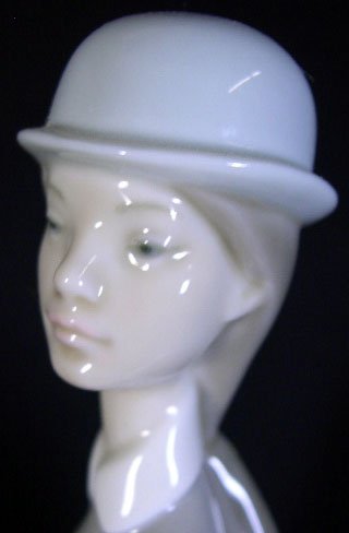 Porcelain Figural Lladro Group #4516 "Amazona Woma - 3