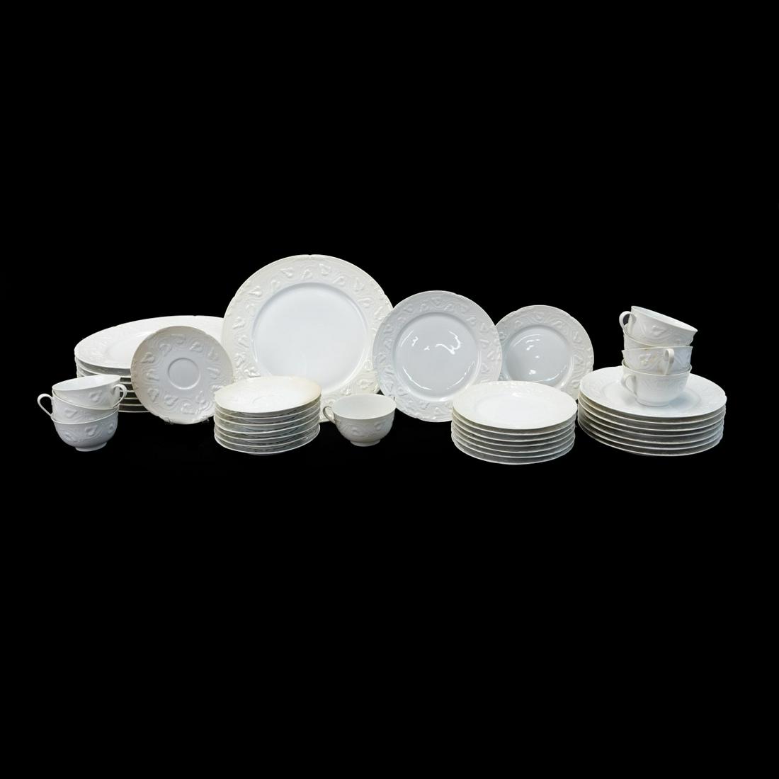 40 pcs Haviland Limoges Imperatrice White China (1 of 3)