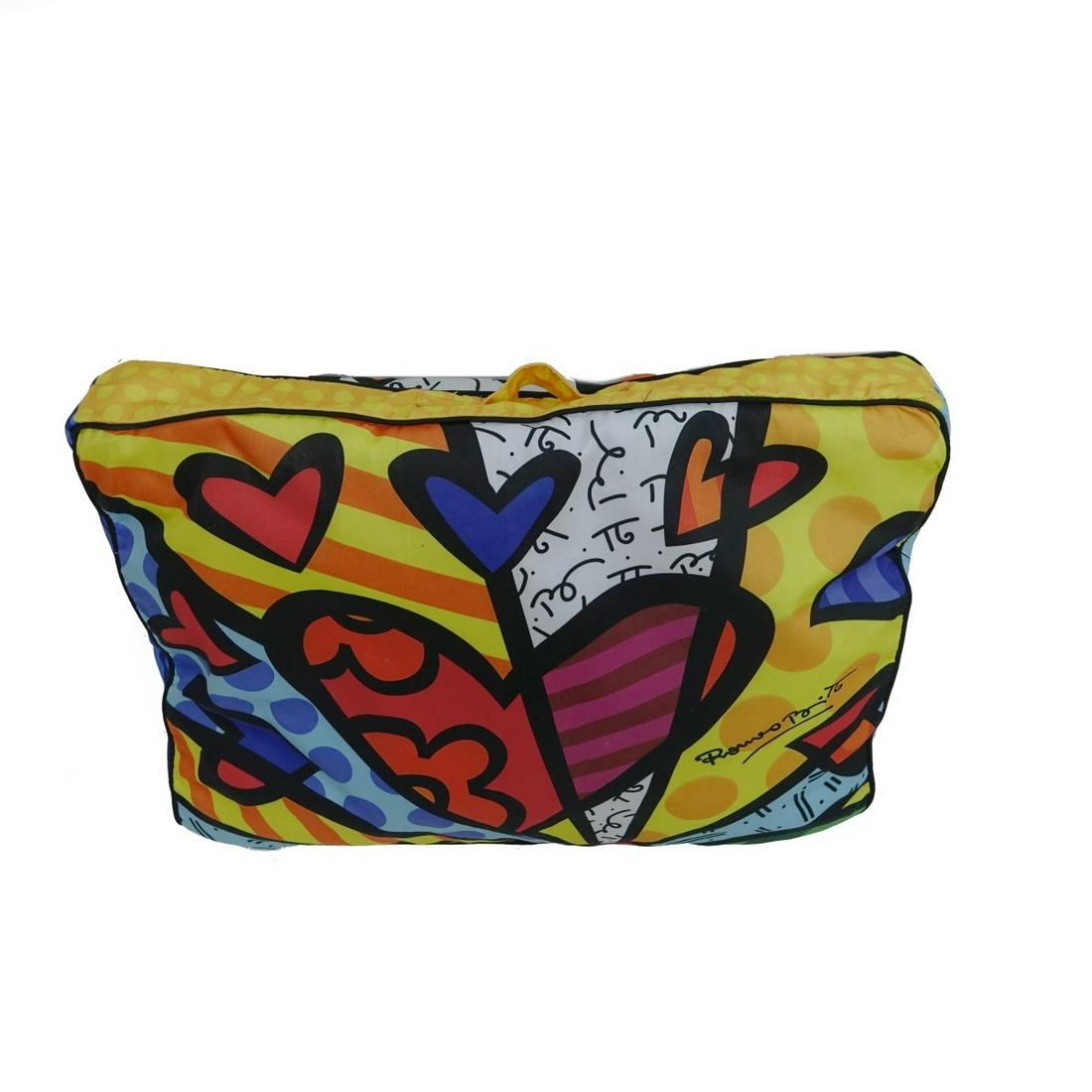 Romero Britto Large Pet Bed (1 of 3)