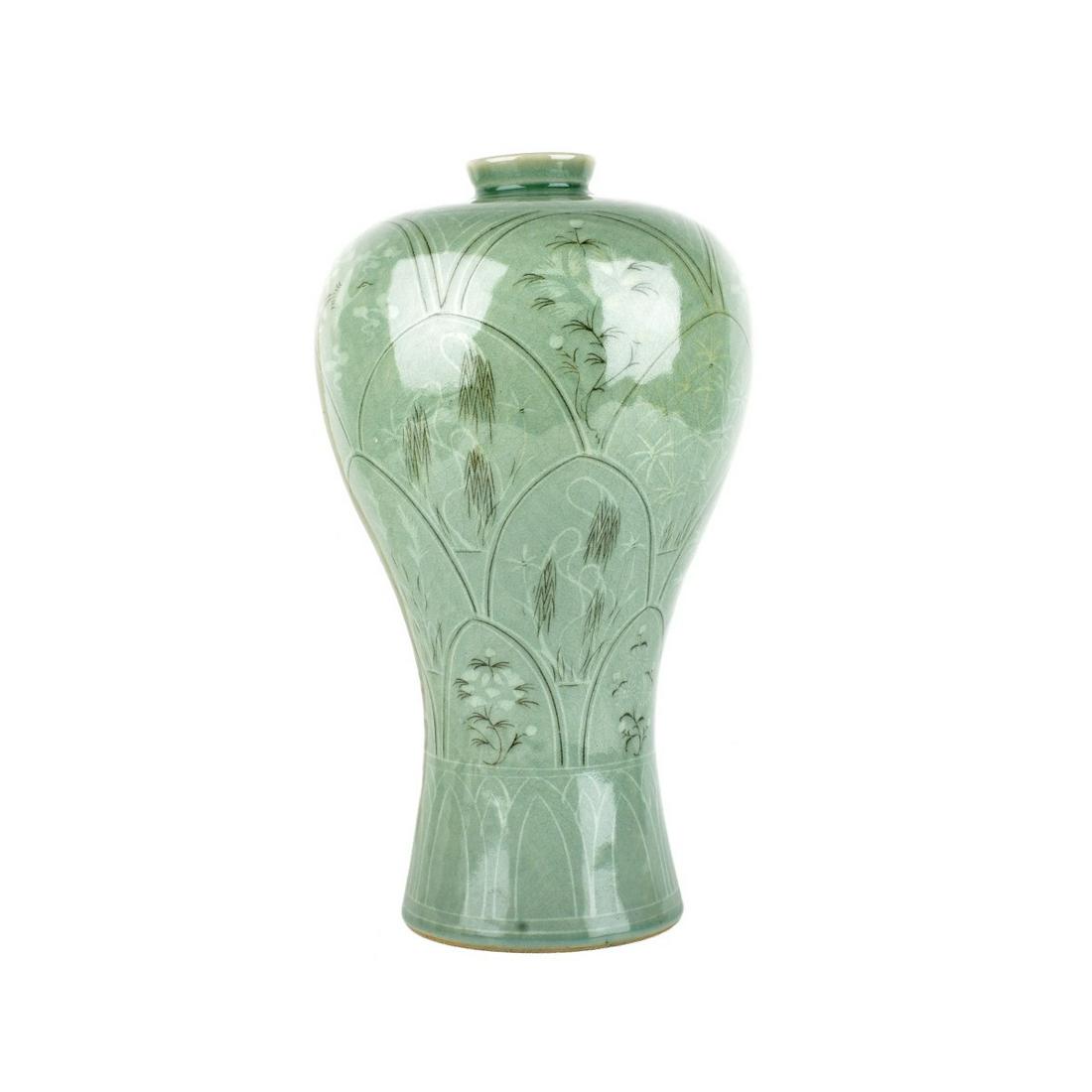 Korean Vase (1 of 3)