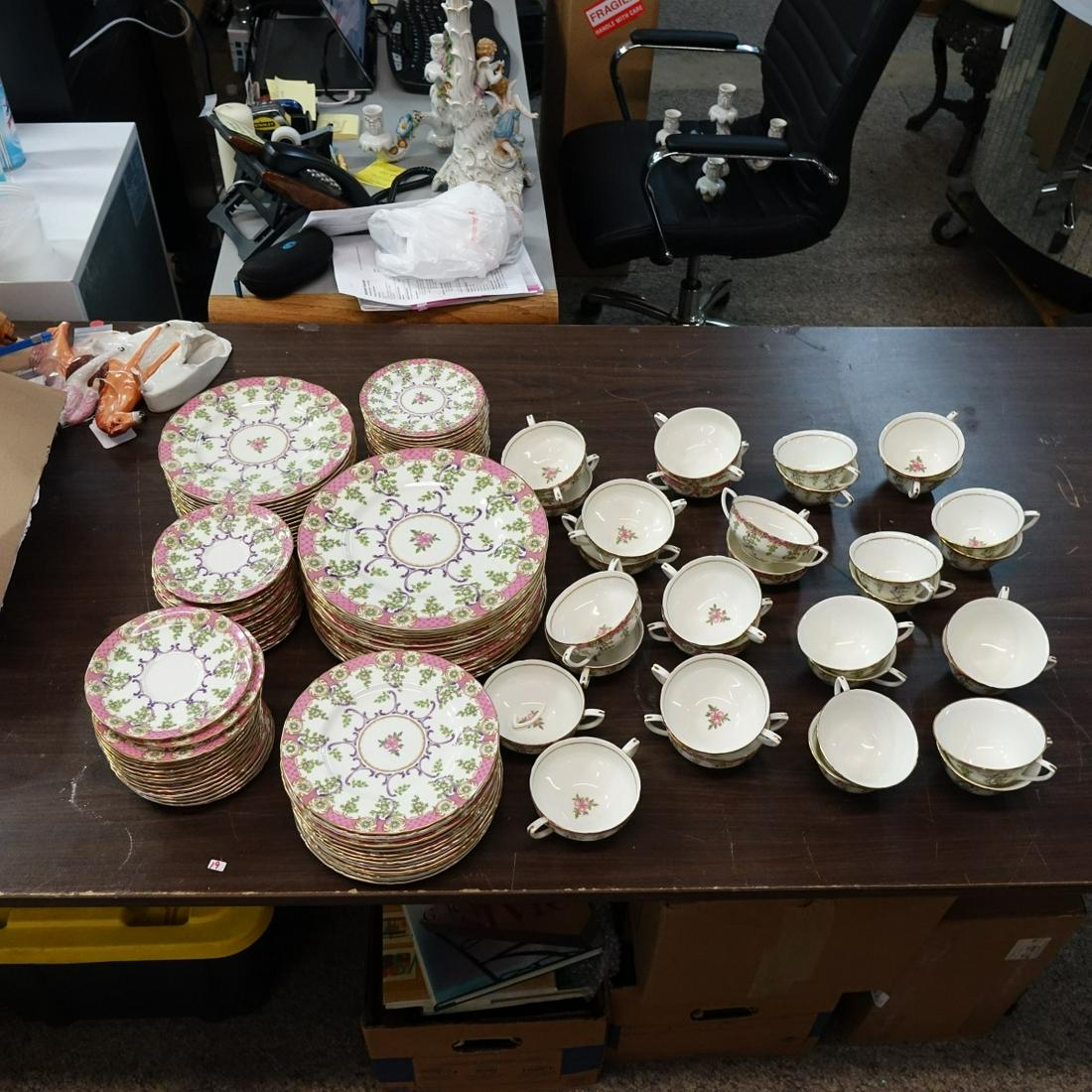 Royal Worcester Dinner Service (1 of 5)