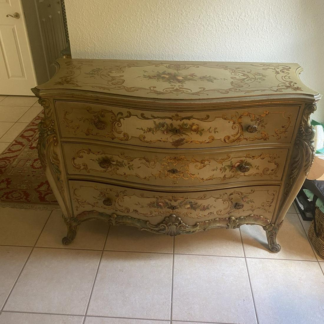 Venetian Commode (1 of 9)