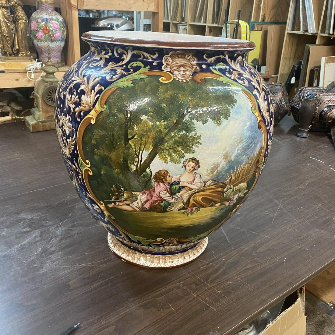 Italian Garden Pot (1 of 8)