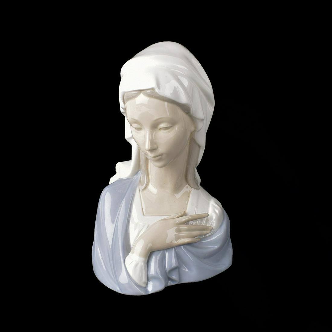 Lladro Figurine (1 of 5)