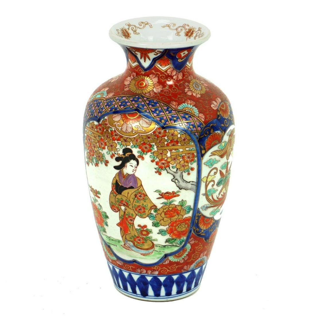 Japanese Imari Vase (1 of 3)