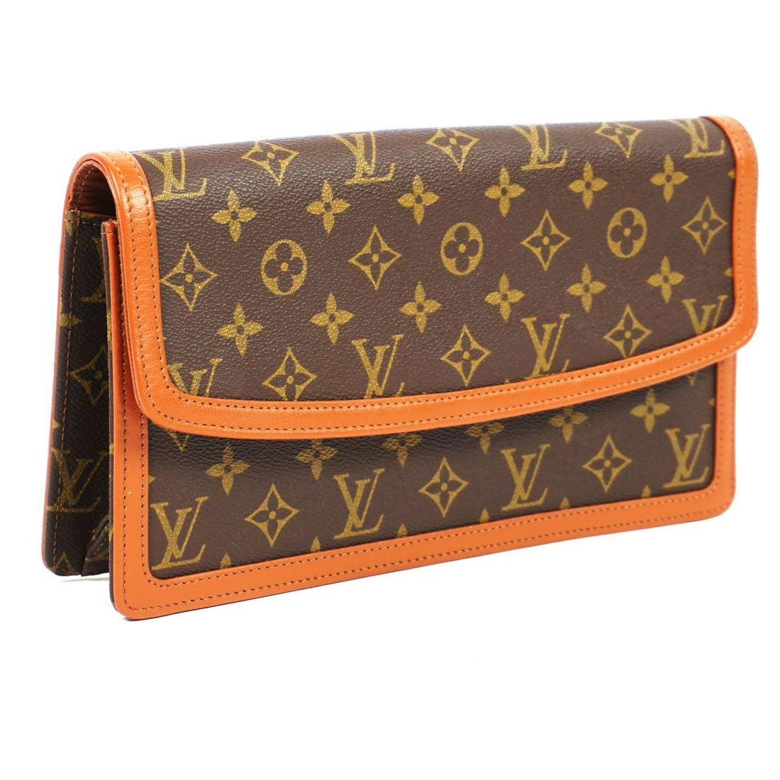 Louis Vuitton Clutch (1 of 4)