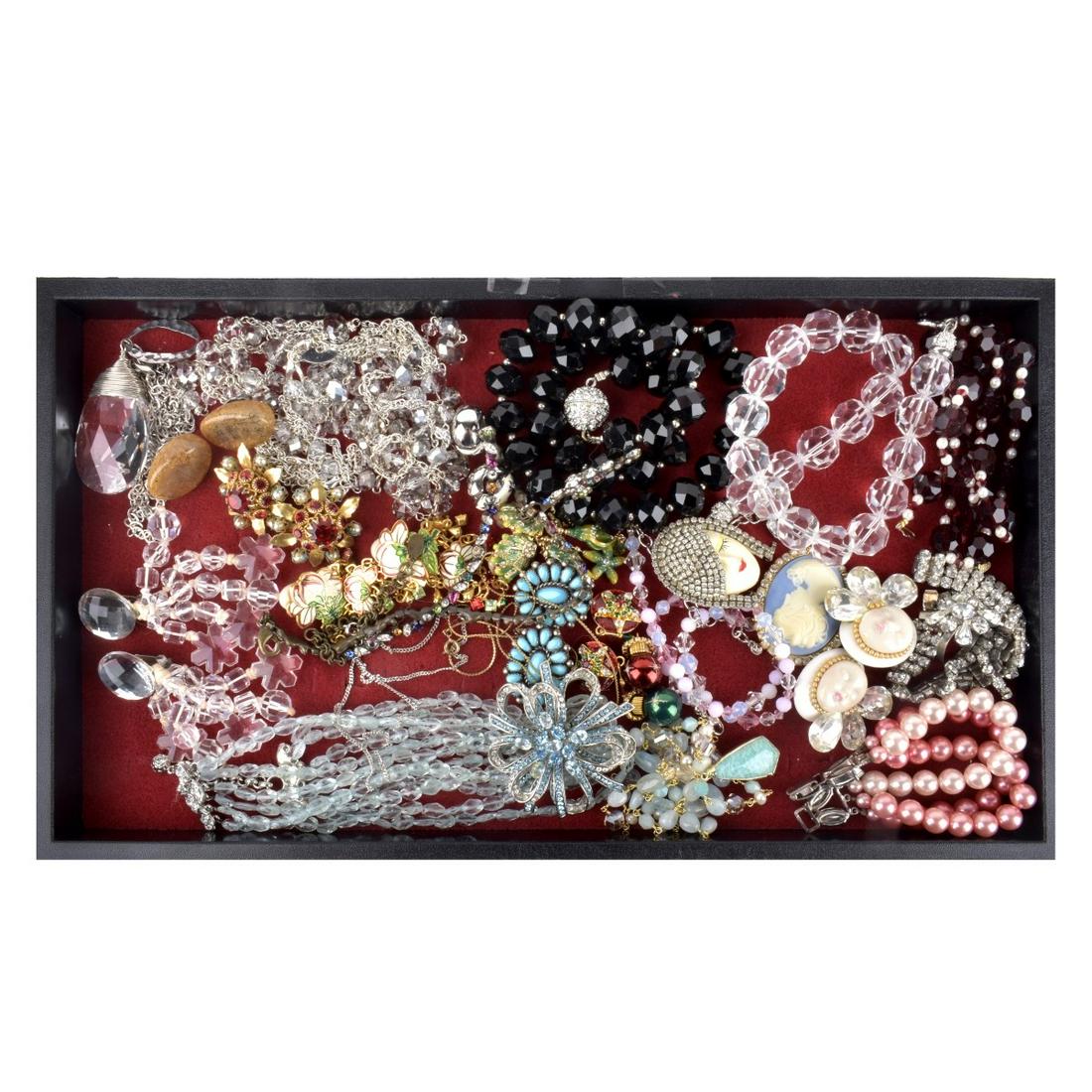 Costume Jewelry: Collection of Vintage Costume Jewelry. To include necklaces, bracelets, earrings and pins. Variously accented faux gemstones, glass beads, faux pearls and enamel. Various makers. Condition: Good vinta
