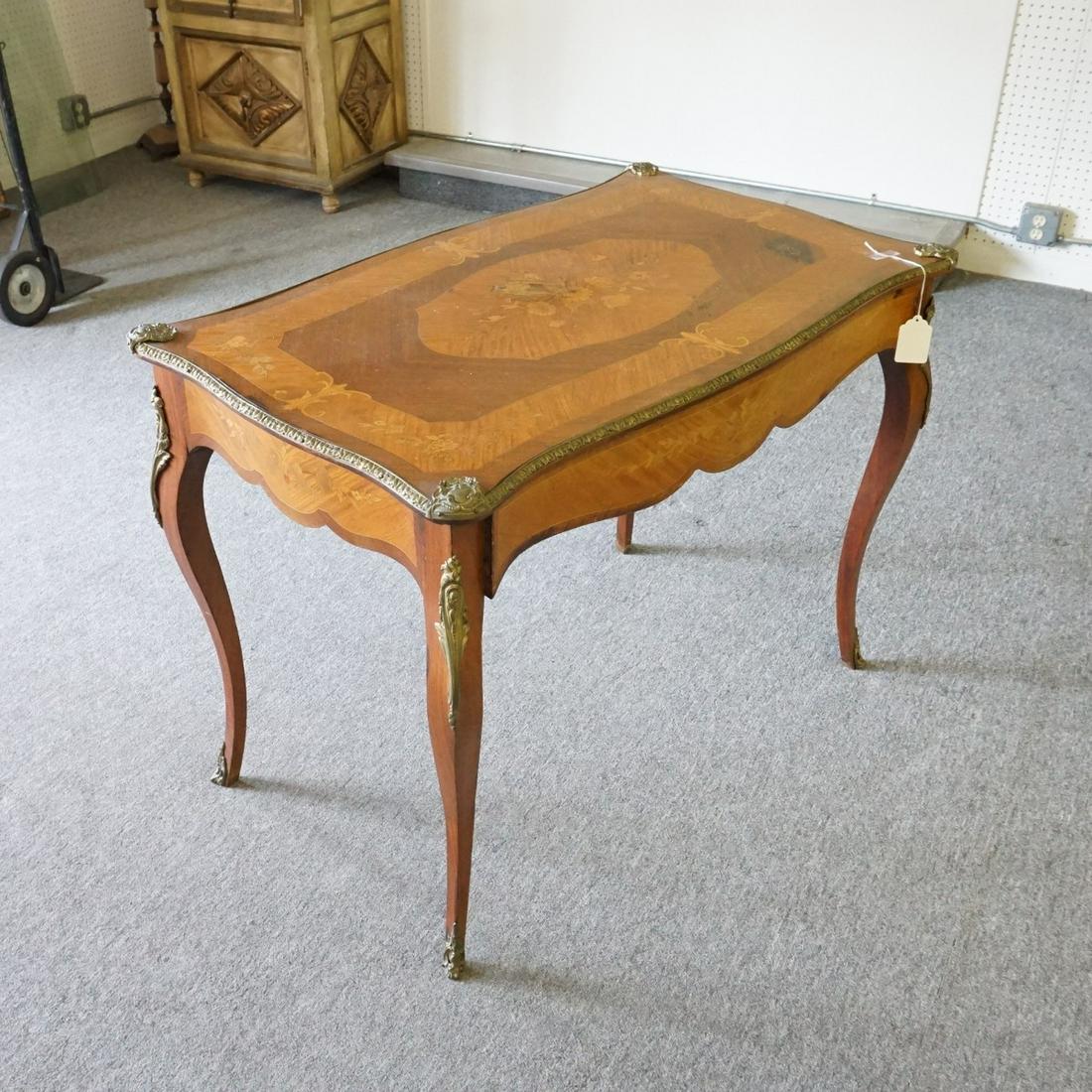 Bureau Plat (1 of 4)