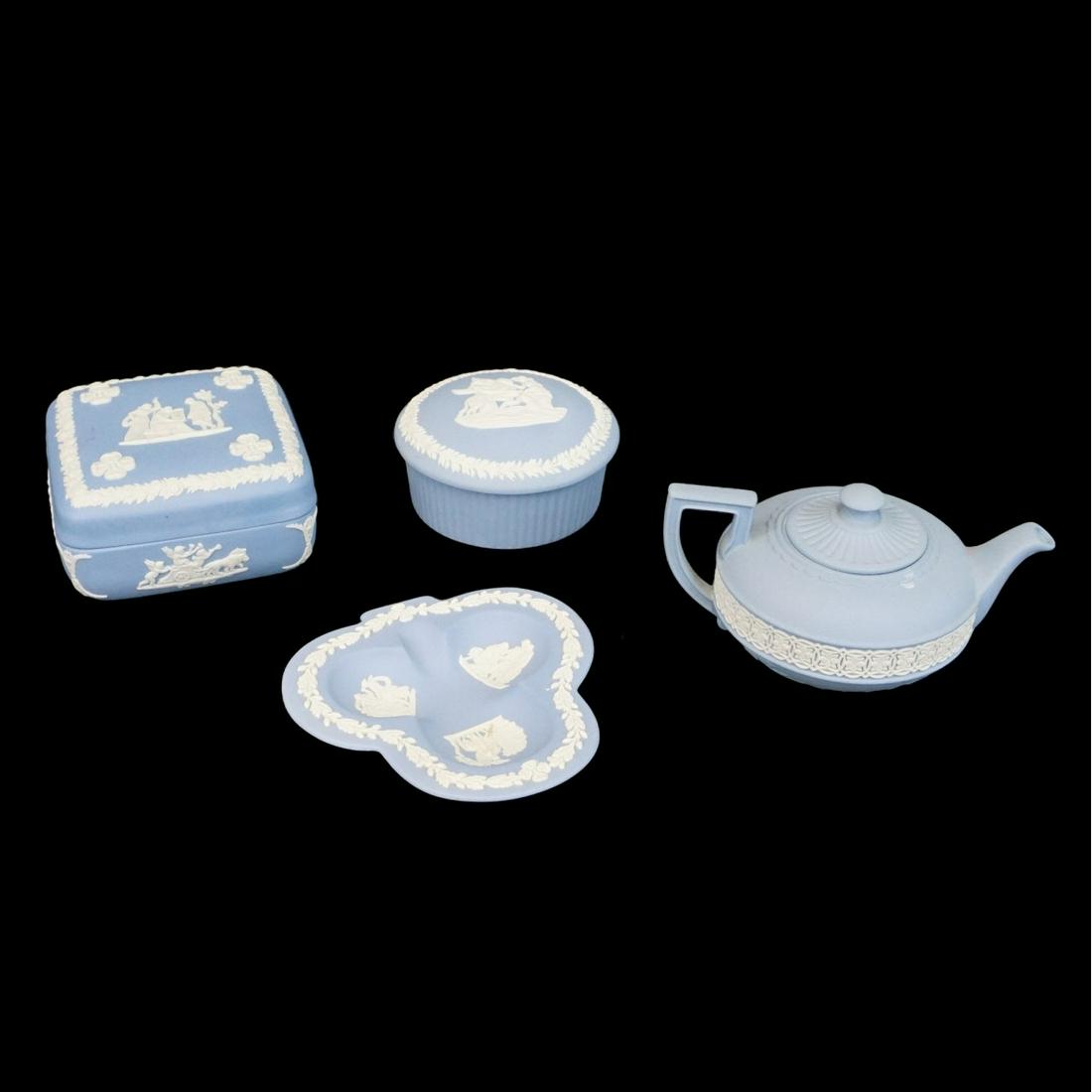 Wedgwood Tableware (1 of 5)