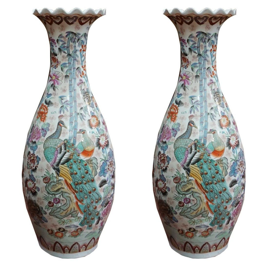 Pair of Japanese vases (1 of 2)