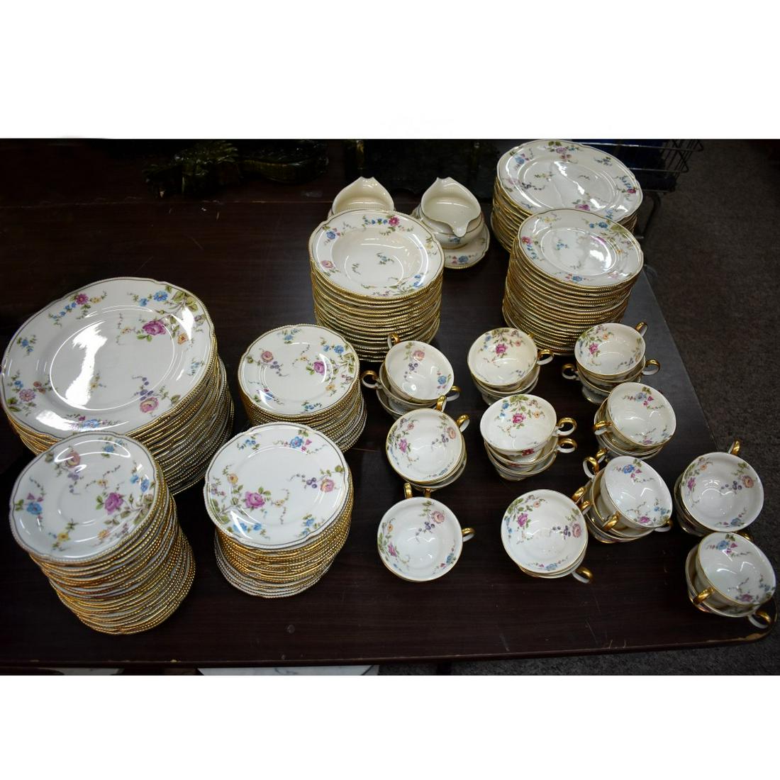 Castleton Dinner Service (1 of 5)