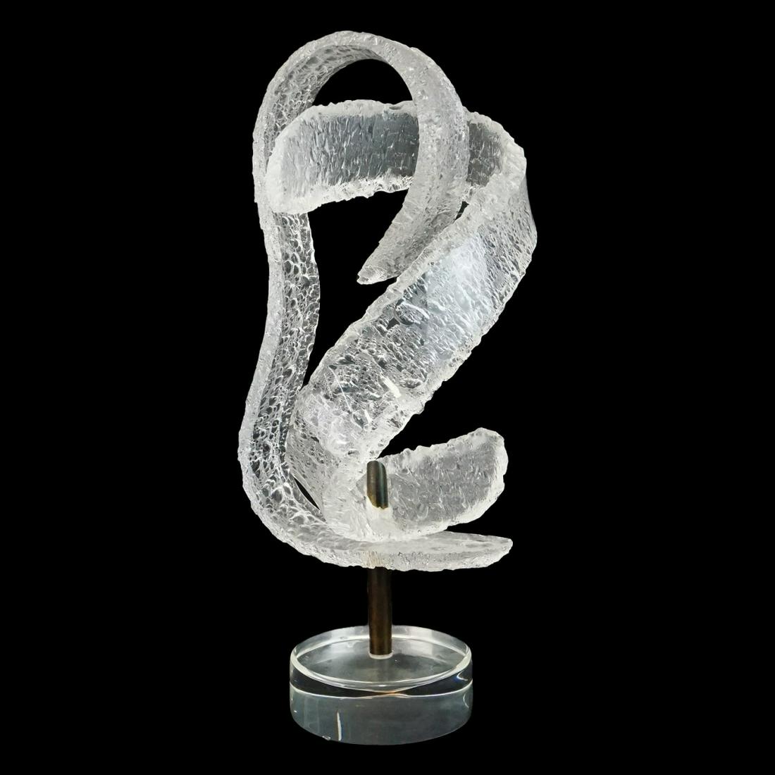 Hivo Van Teal, Cuban (20C) Abstract: Hivo Van Teal, Cuban (20th Century) Large Mid Century Lucite Abstract Sculpture. Signed. Measures 29-1/2" x 12" x 13". Condition: Good condition. Estimate: $100.00 - $200.00 Domestic Shipping: Third p