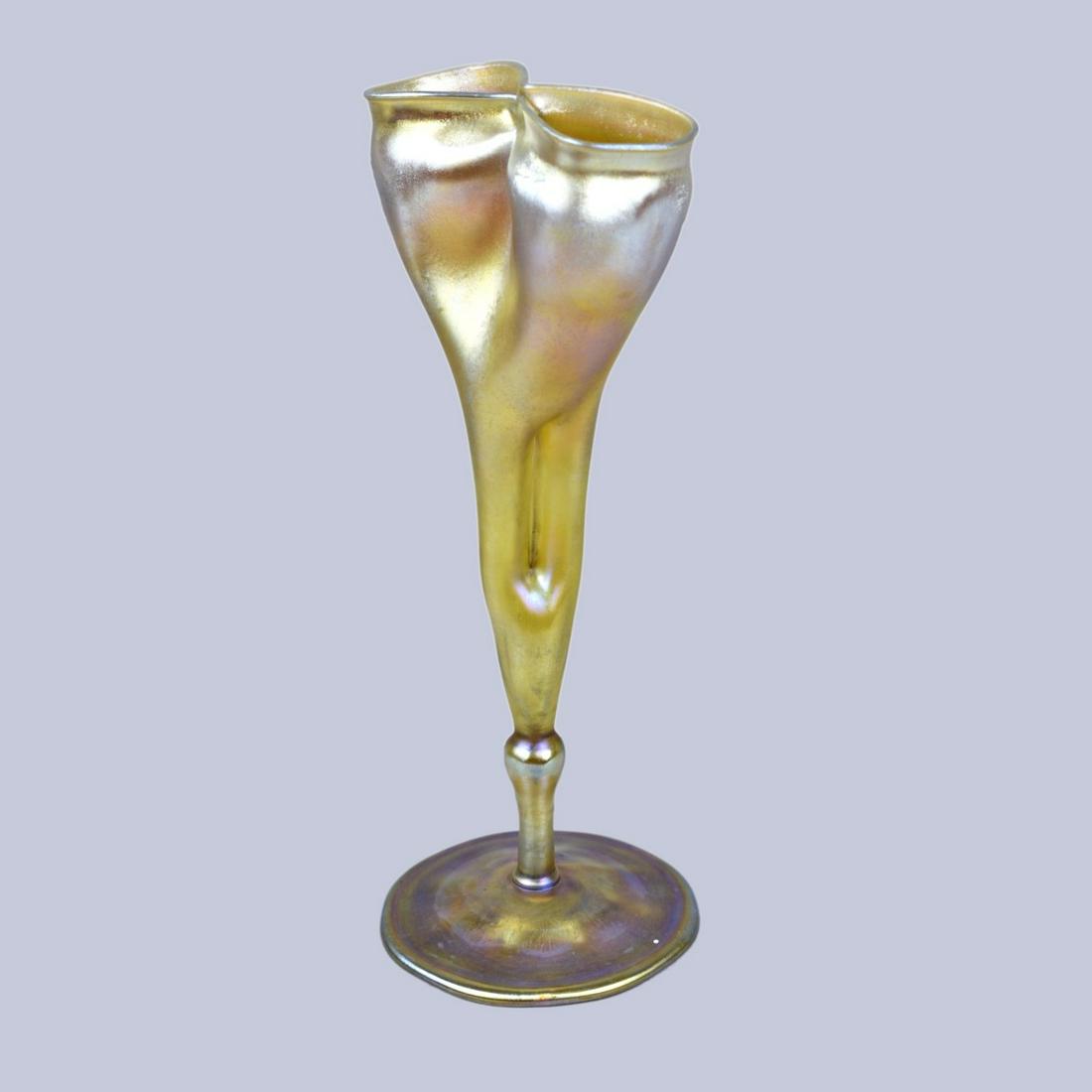 Psbly: Louis Comfort Tiffany Vase (1 of 4)