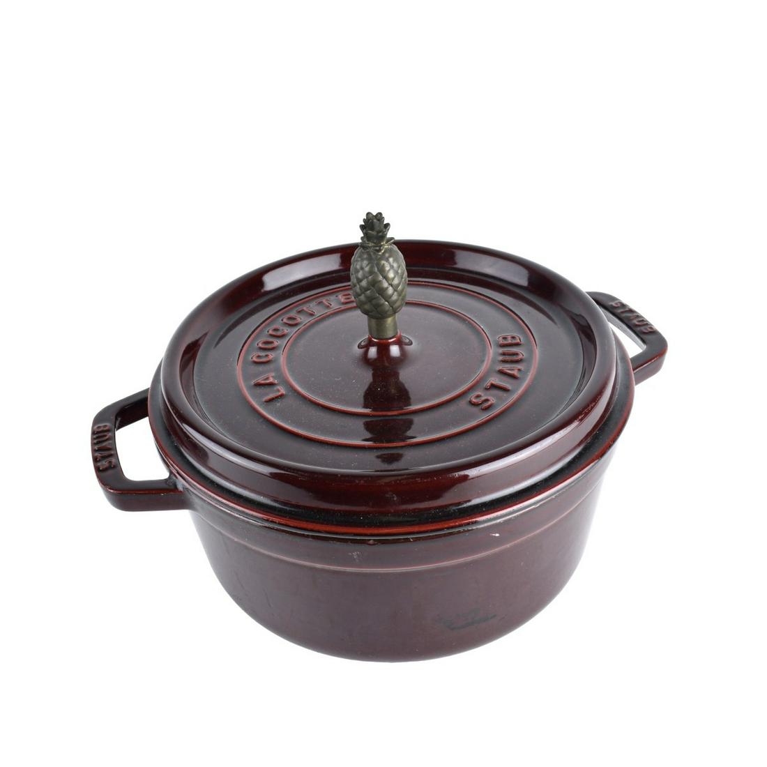 Staub La Cocotte Cast Iron Cooking Pot (1 of 7)