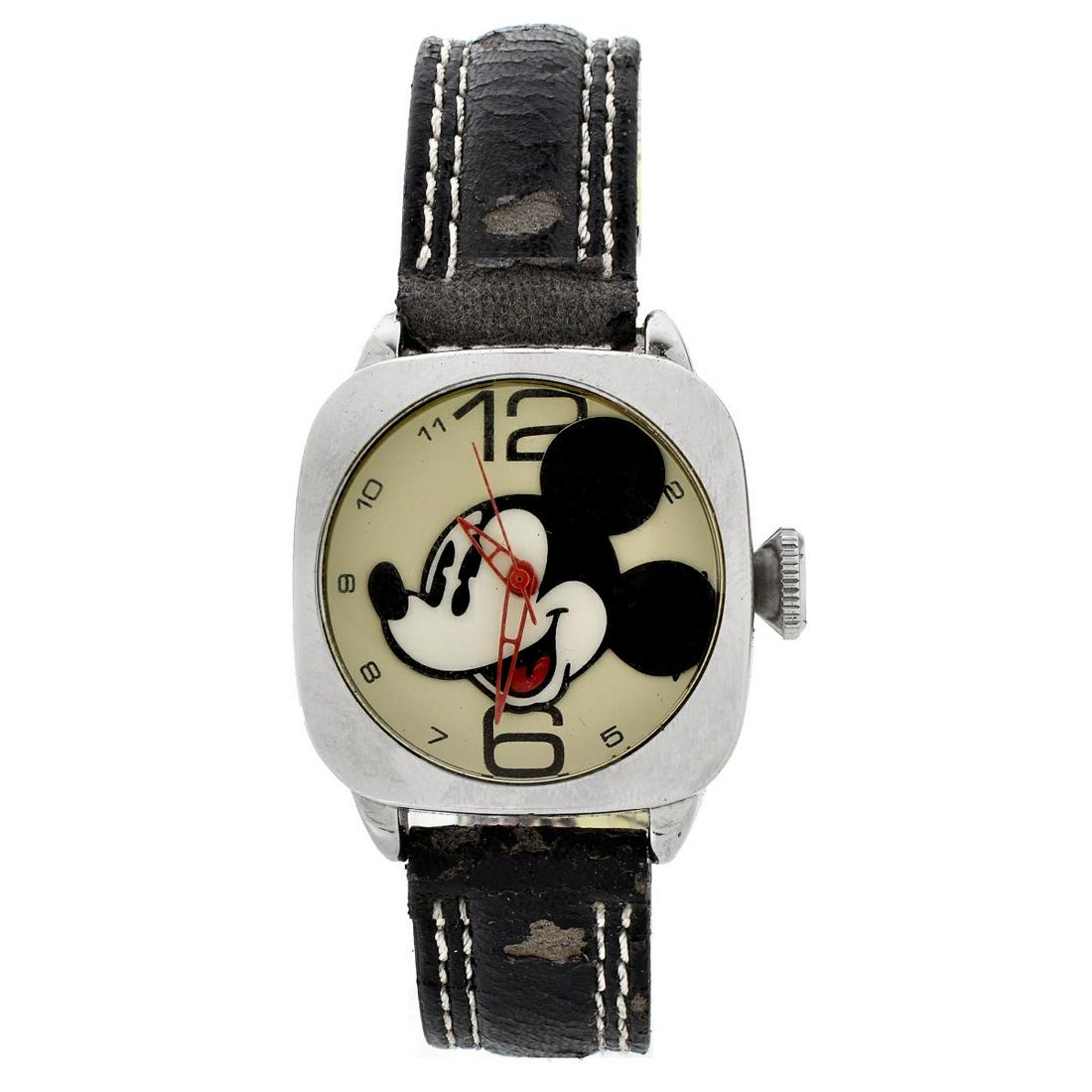 Vintage Disney Mickey Mouse Watch (1 of 5)