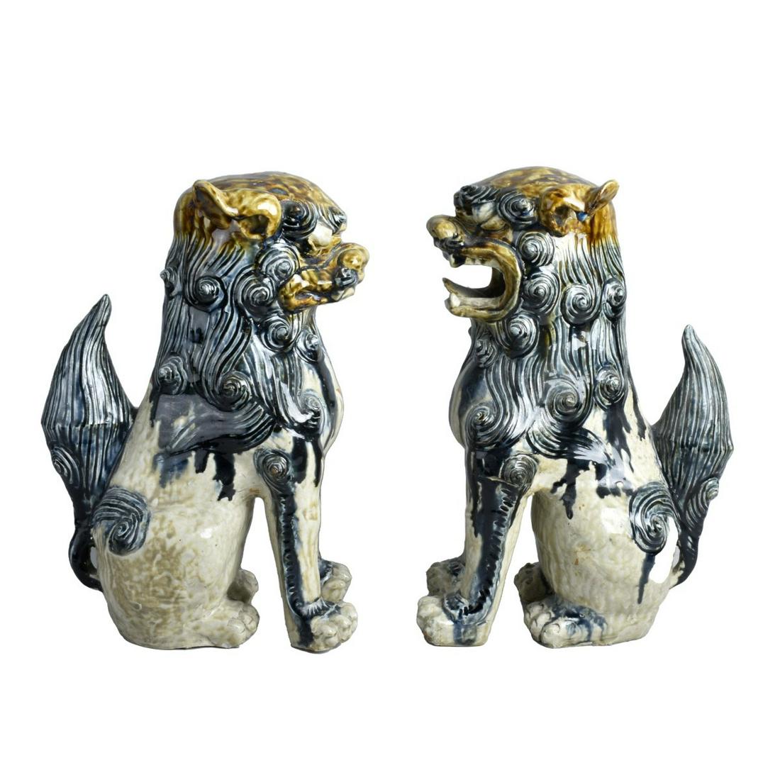 Pair of Chinese Foo Dog Figurines (1 of 5)