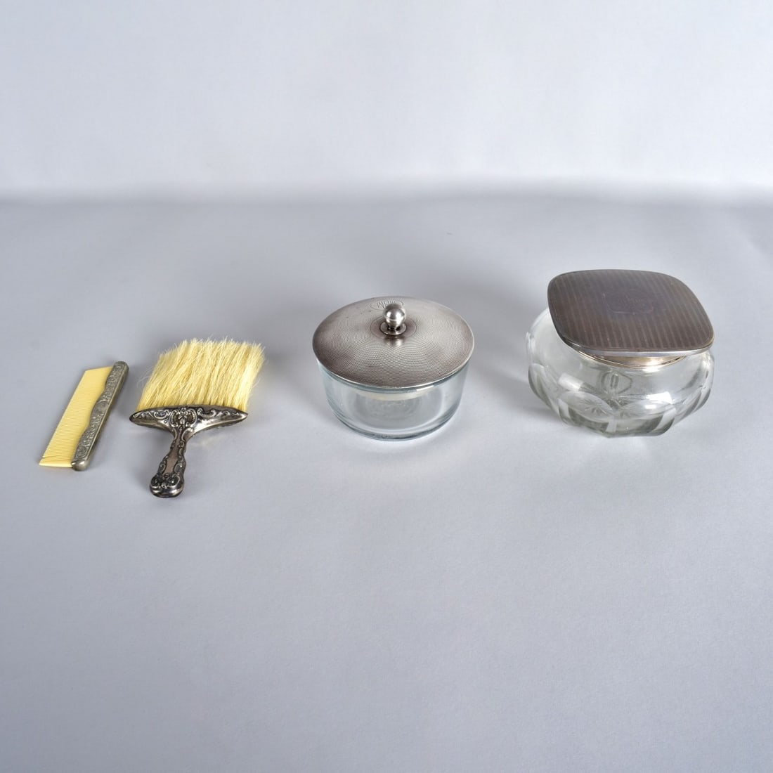 Four Art Nouveau Vanity Items (1 of 6)