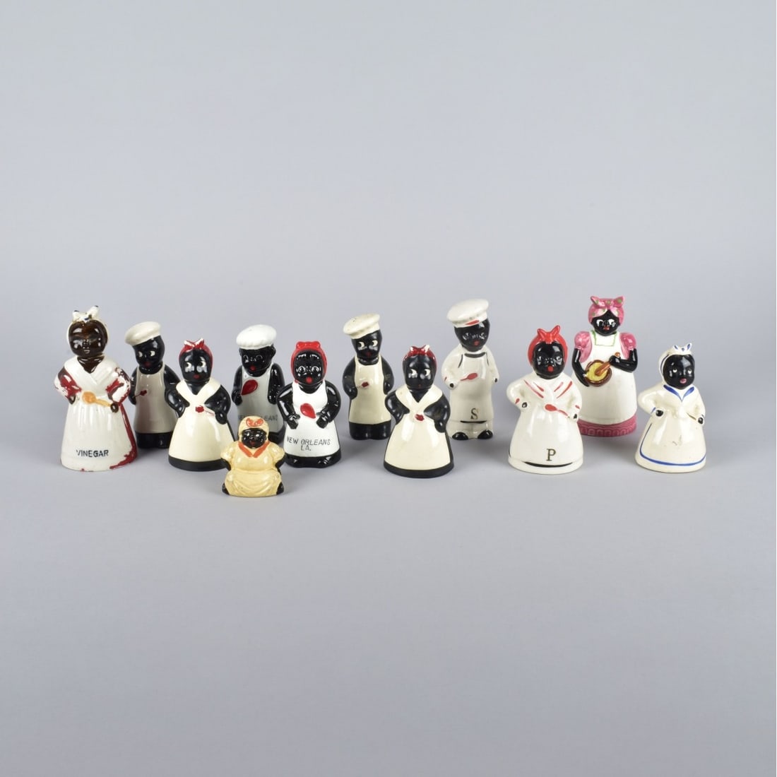 Black Americana Salt and Pepper Shakers (1 of 3)