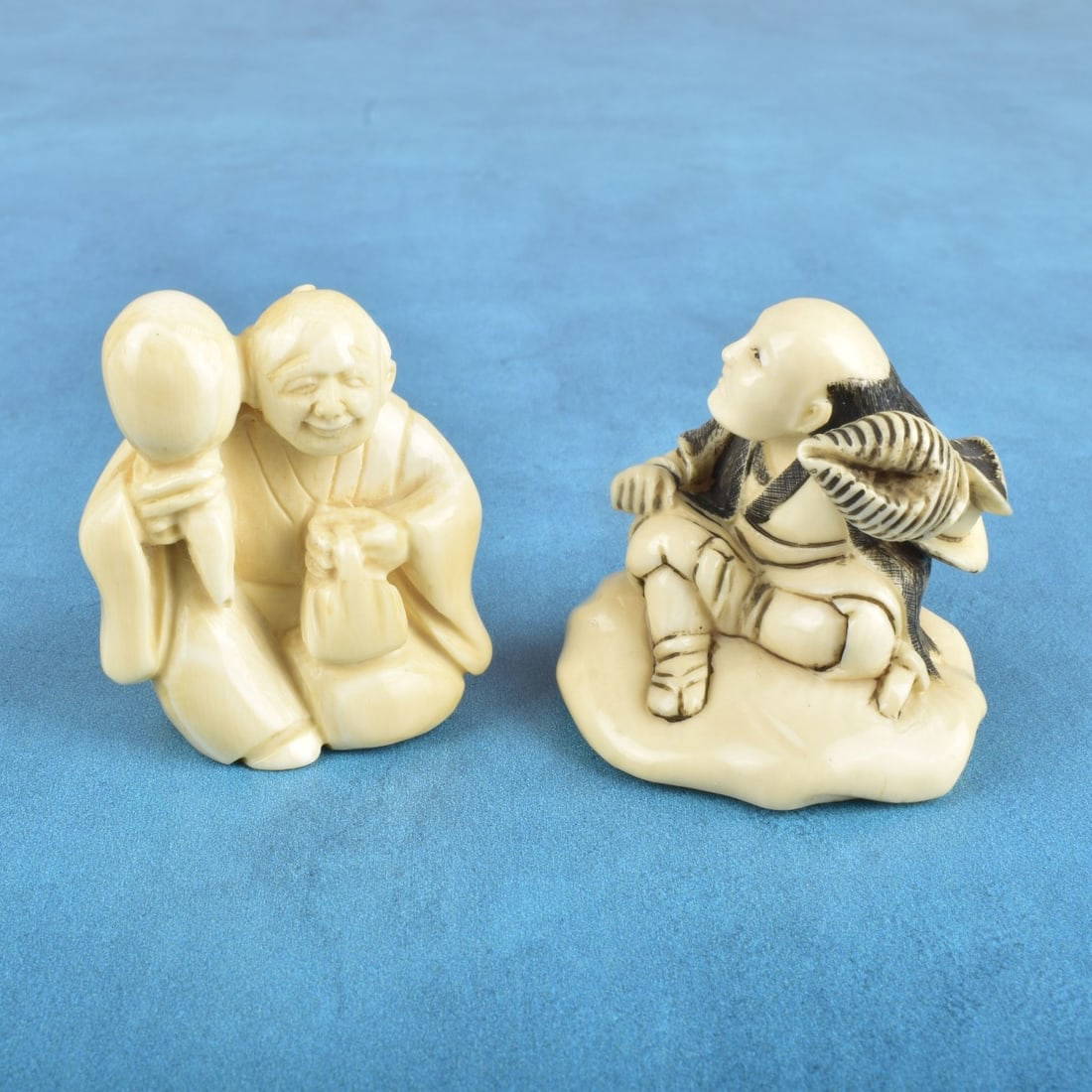 Two Antique Japanese Netsuke Figurines Auction