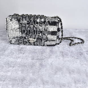 Chanel Handbags for Sale at Auction