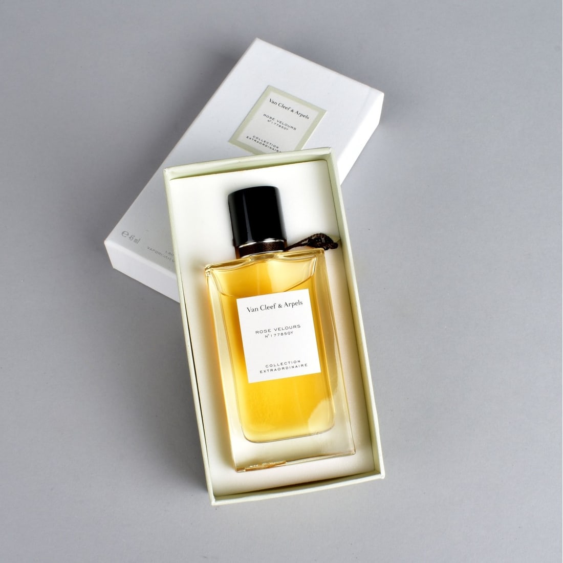 Van Cleef & Arpels Eau De Parfum (1 of 5)
