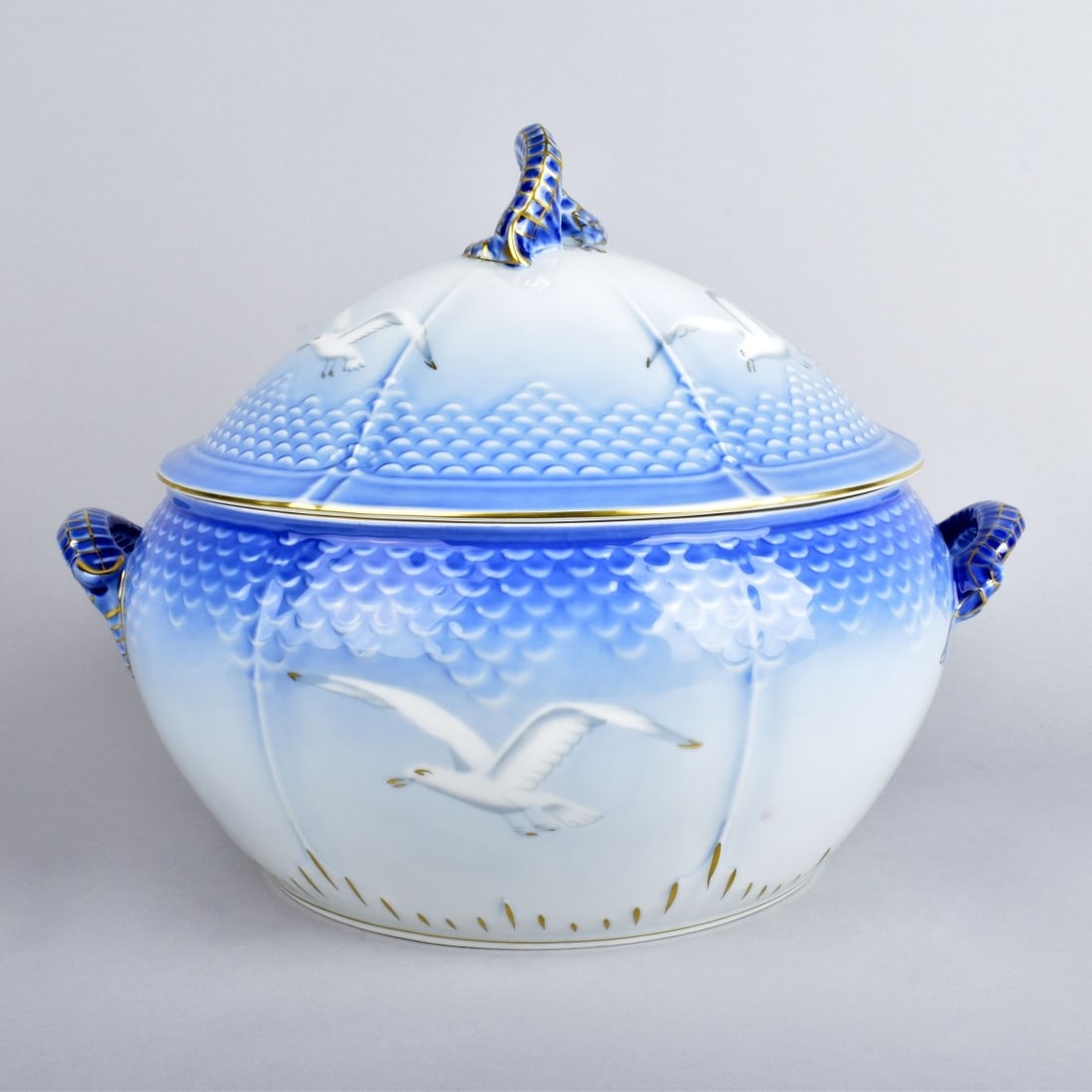 Bing & Grondahl (B&G) Porcelain Soup Tureen: Large Bing & Grondahl (B&G) Seagull Porcelain Soup Tureen. Signed on the base. Measures 10-1/2" x 13" (w/ handle) x 11". Condition: Good condition. Estimate: $200.00 - $400.00 Domestic Shipping: $88.0
