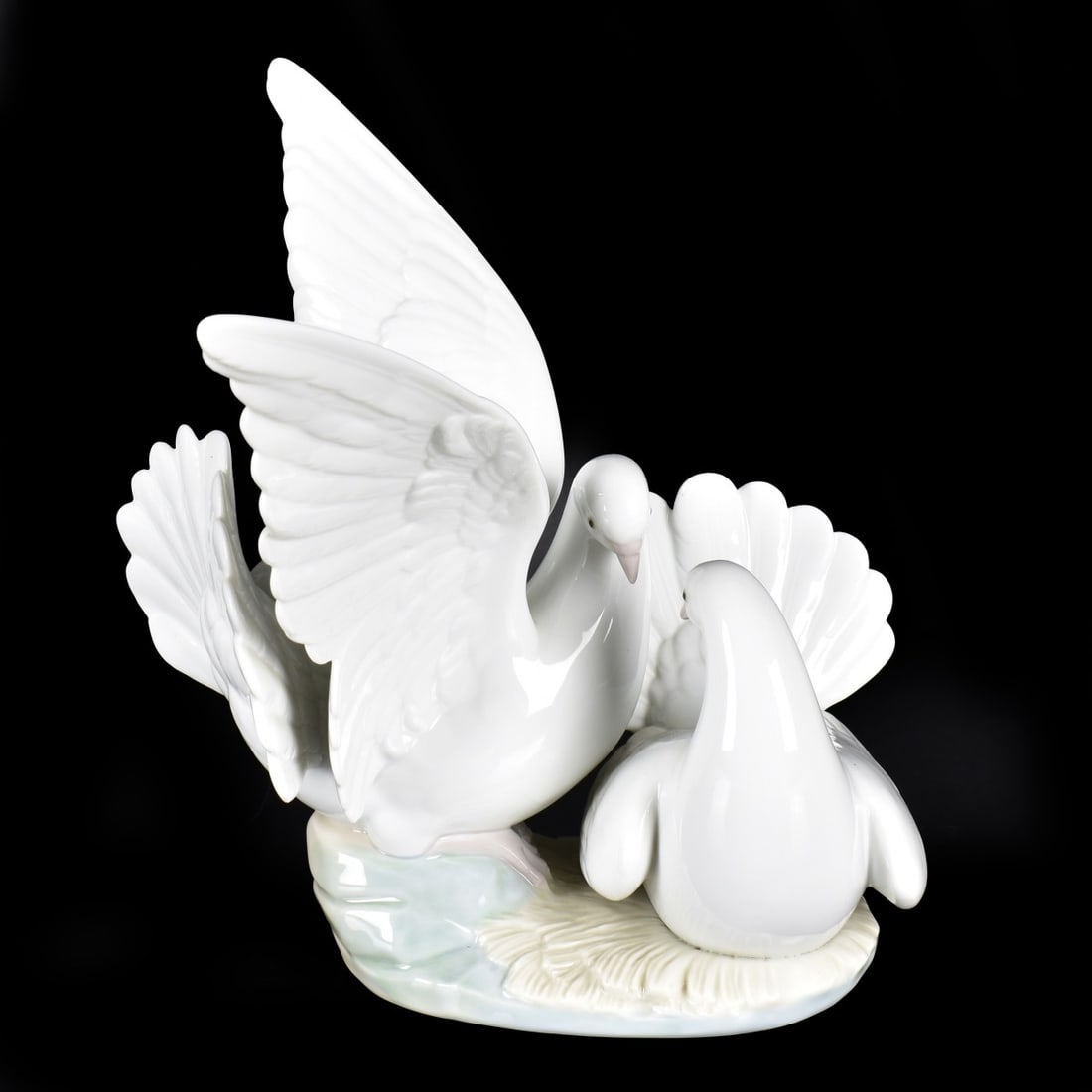 Lladro American Love #6153 Figurine
