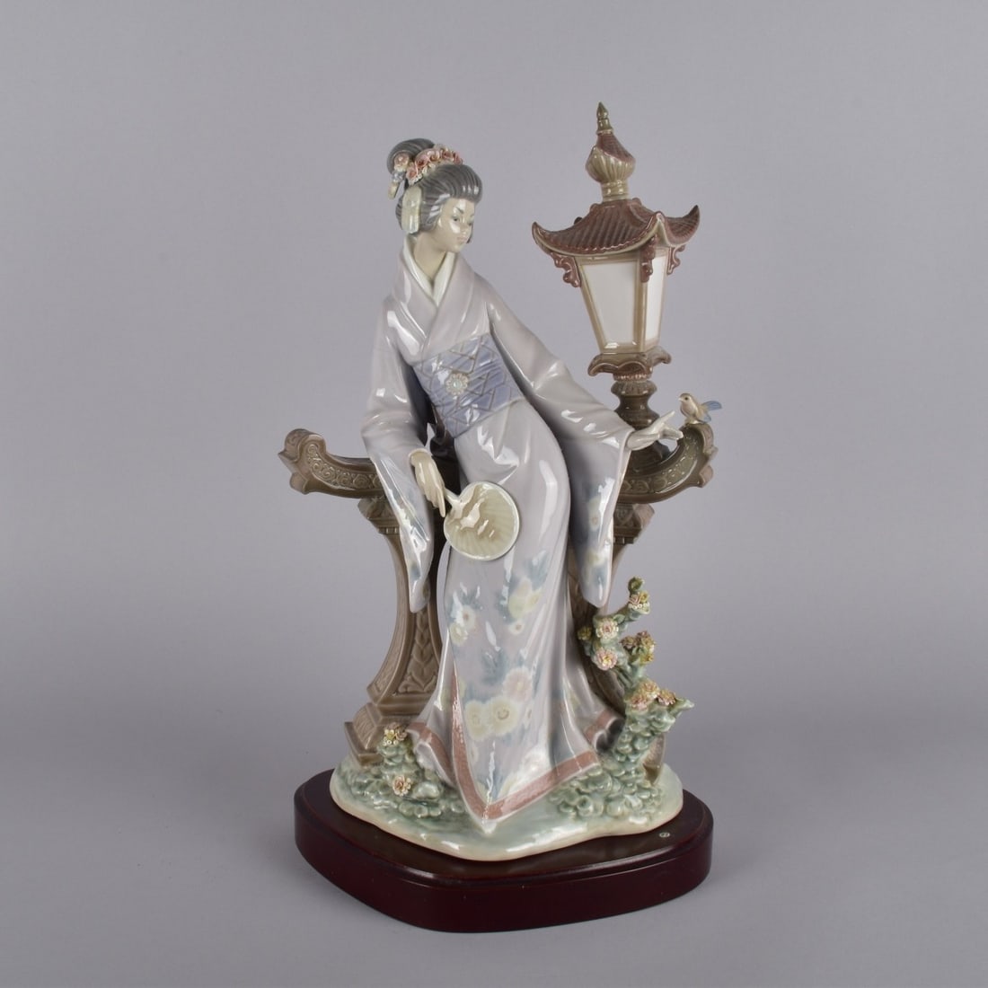 Lladro Porcelain Mariko Balaustrada (1 of 5)