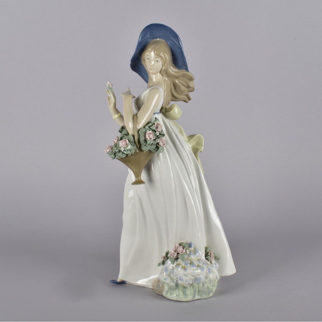 Rex Valencia Lady with Flower Basket Porcelain (1 of 5)