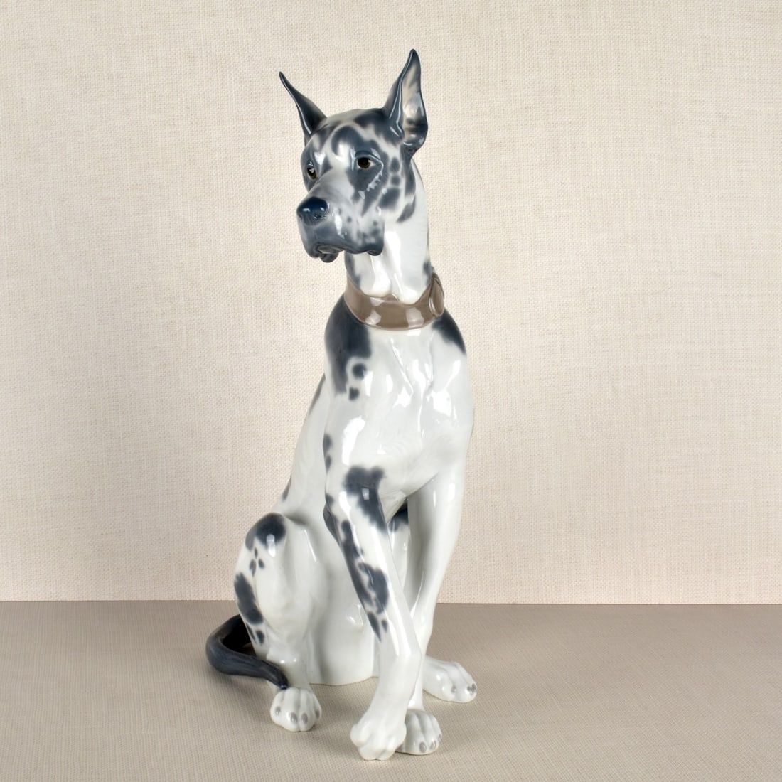 Lladro Porcelain Sculpture of a Great Dane (1 of 6)