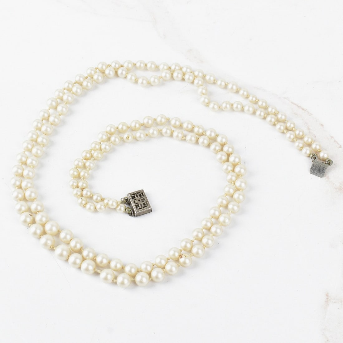 Pearl Necklace (1 of 4)