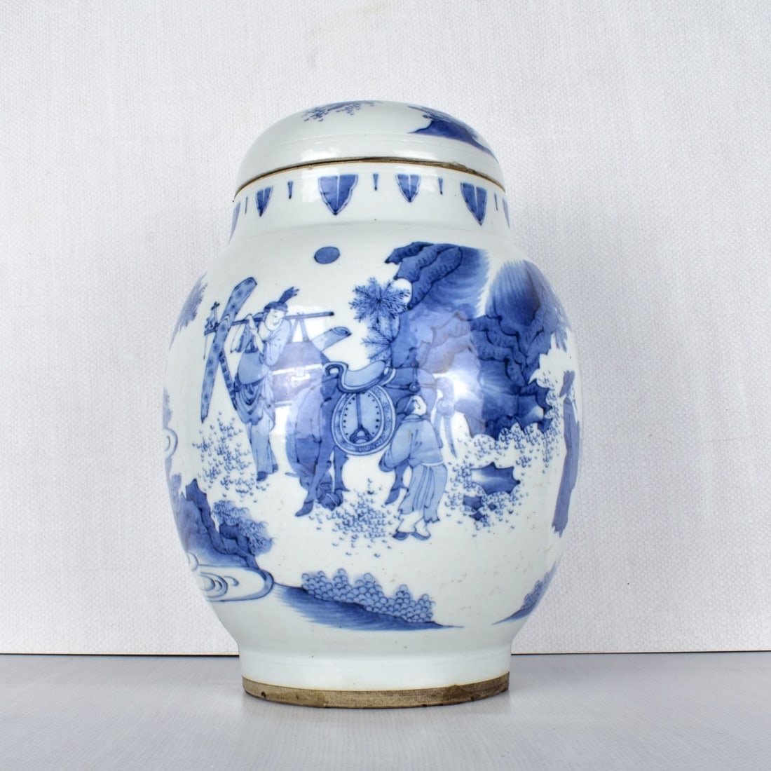 Chinese Blue and White Ginger Jar: Chinese Blue and White Ginger Jar with Lid. Unsigned . Measures: 11-5/8" H, 8" Dia. Condition: Good condition, Lid glued down. Estimate: $200.00 - $1000.00 Domestic Shipping: $98.00