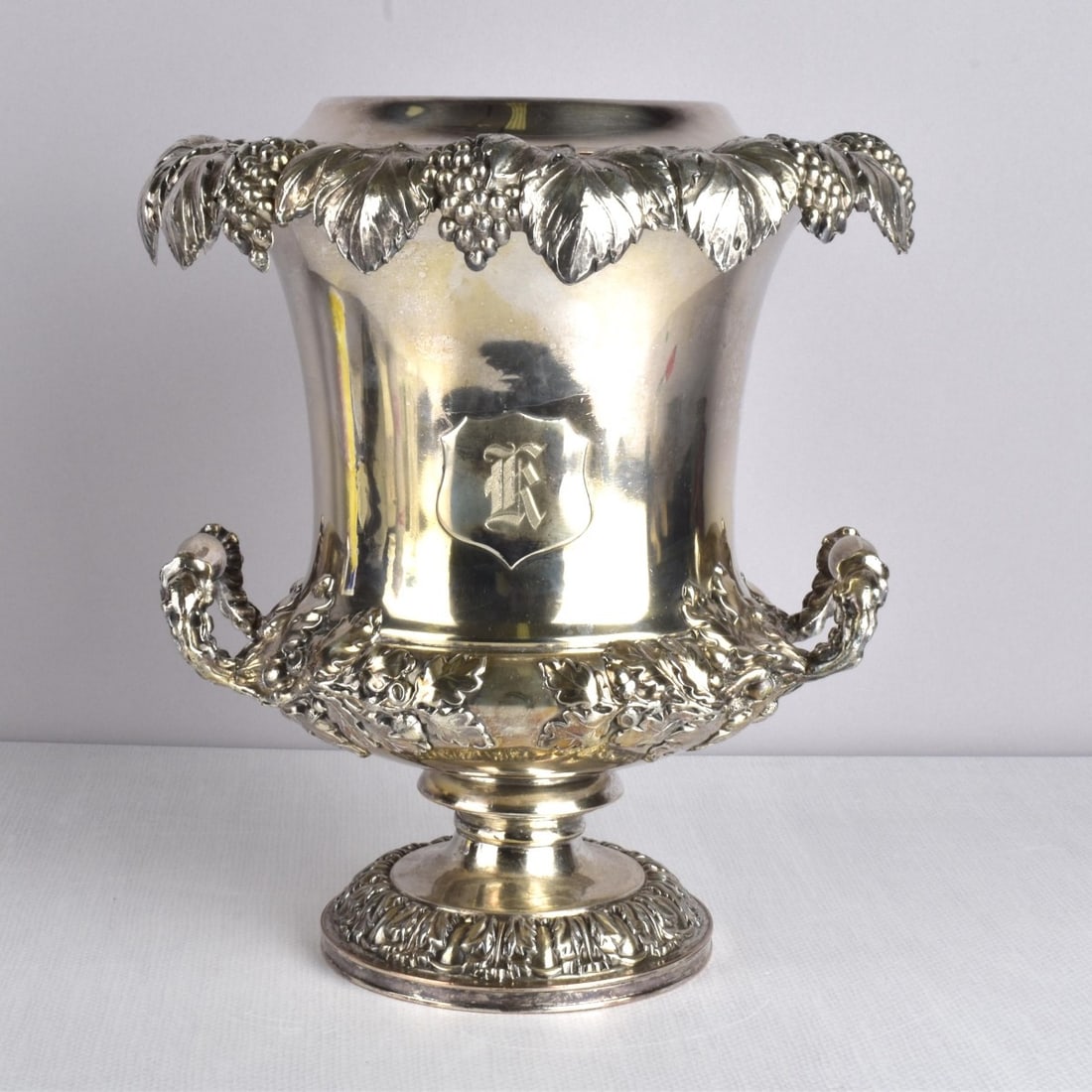 Silver Plated Pedestal Champagne Bucket (1 of 6)